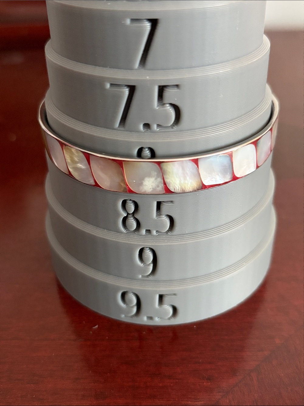 Red Inlay Mother-of-Pearl Bangle
